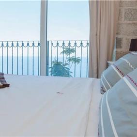 2 Bedroom Apartment with 2 Shared Pools, sleeps 4
